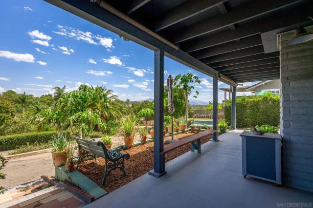 1958 Lejos Dr, Escondido, CA 92025