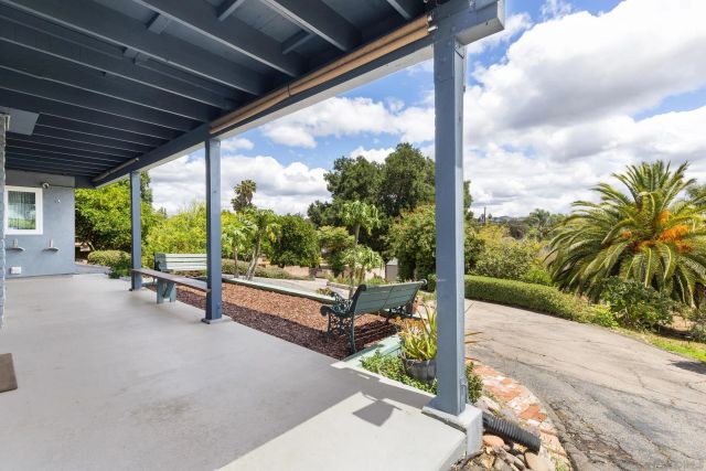 1958 Lejos Dr, Escondido, CA 92025