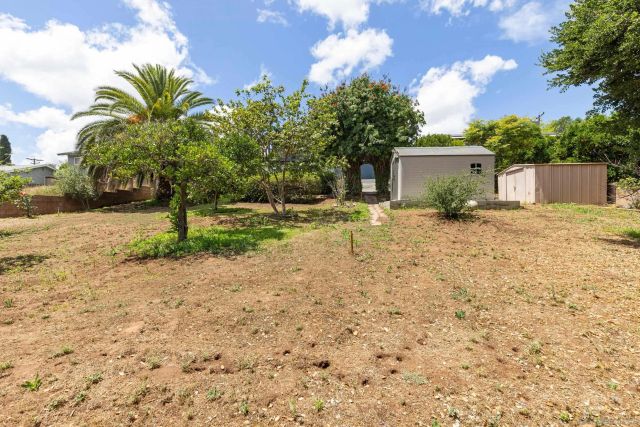1958 Lejos Dr, Escondido, CA 92025