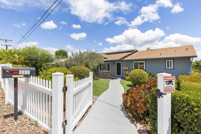 1958 Lejos Dr, Escondido, CA 92025