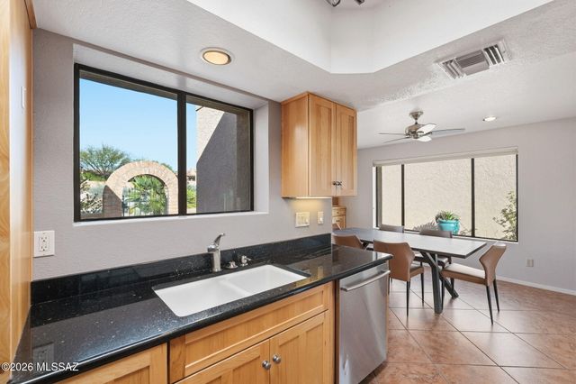 6840 E Loma Del Bribon, Tucson, AZ 85750