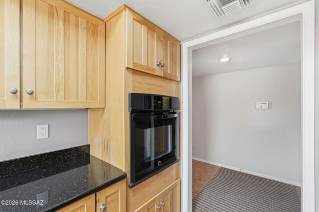 6840 E Loma Del Bribon, Tucson, AZ 85750