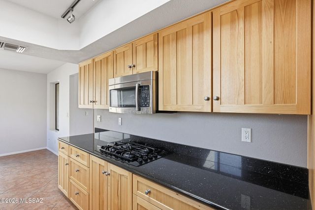 6840 E Loma Del Bribon, Tucson, AZ 85750