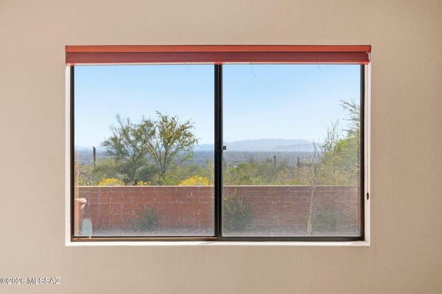 6840 E Loma Del Bribon, Tucson, AZ 85750