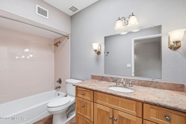 6840 E Loma Del Bribon, Tucson, AZ 85750