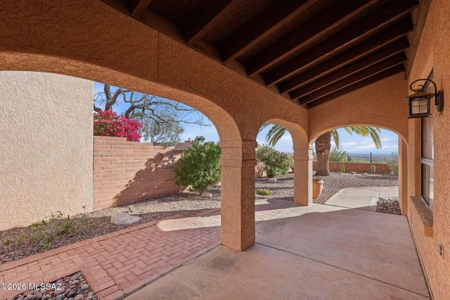 6840 E Loma Del Bribon, Tucson, AZ 85750