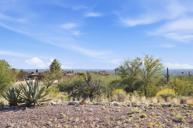 6840 E Loma Del Bribon, Tucson, AZ 85750