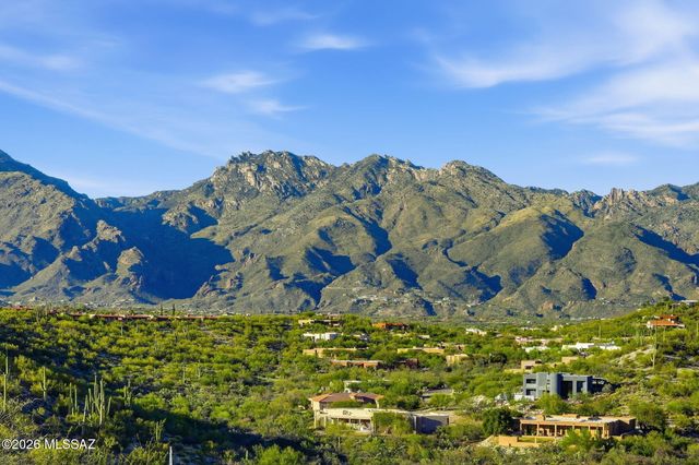 6840 E Loma Del Bribon, Tucson, AZ 85750