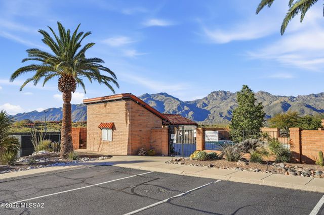 6840 E Loma Del Bribon, Tucson, AZ 85750