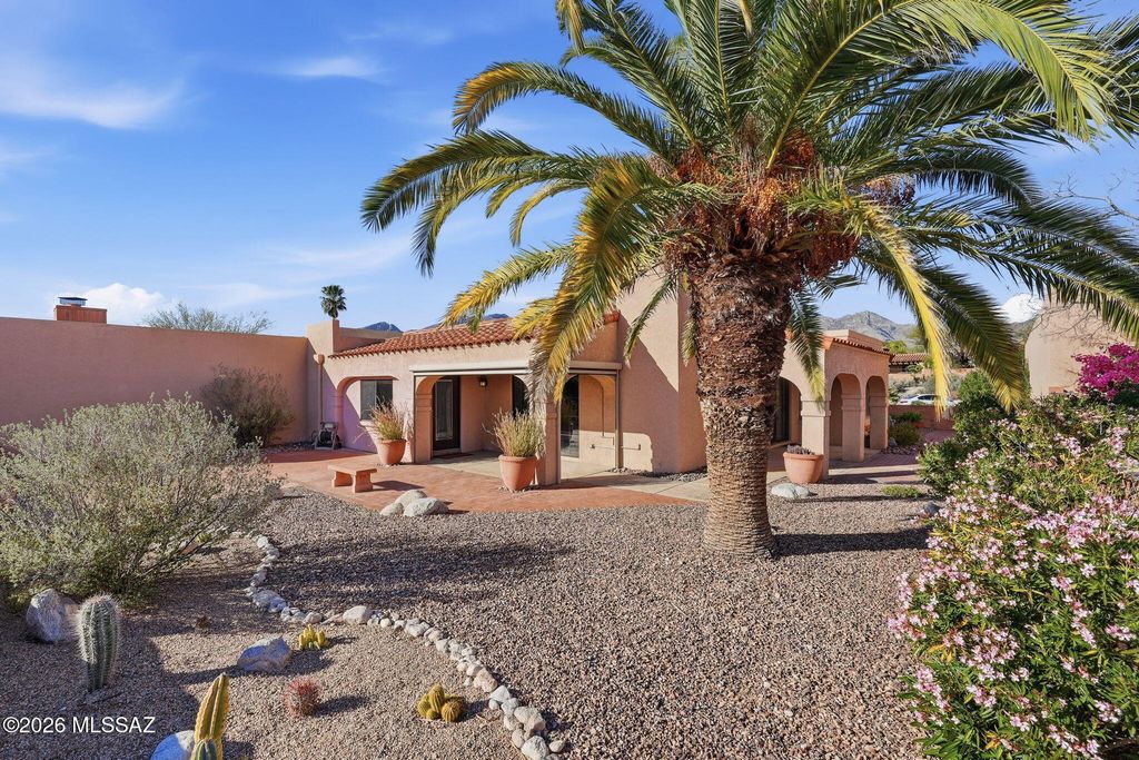 6840 E Loma Del Bribon, Tucson, AZ 85750