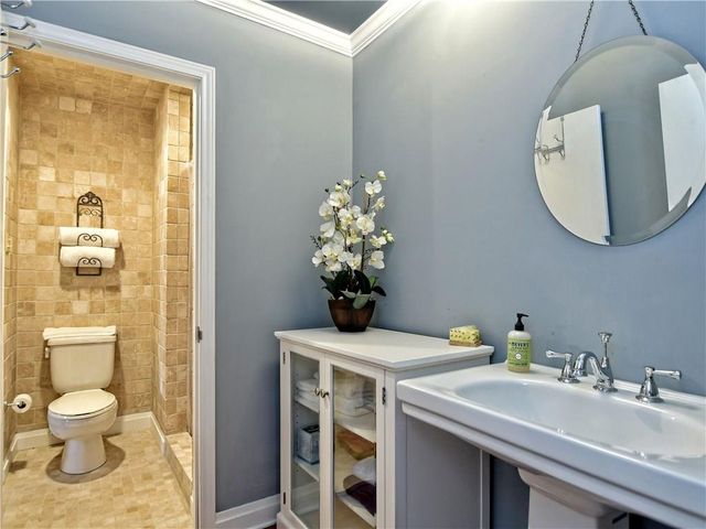 120 World Of Tennis SQ, Lakeway, TX 78738