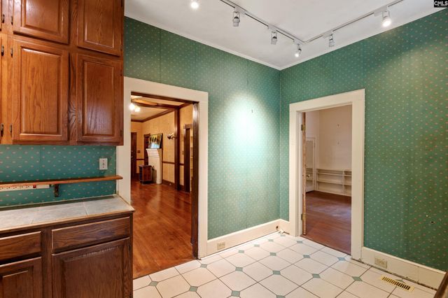 528 Queen Street, Columbia, SC 29205