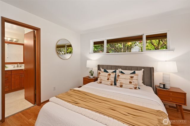10801 12th Avenue NE, Seattle, WA 98125