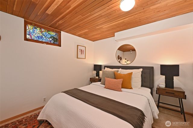 10801 12th Avenue NE, Seattle, WA 98125