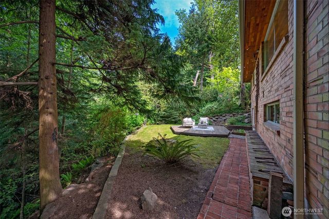10801 12th Avenue NE, Seattle, WA 98125