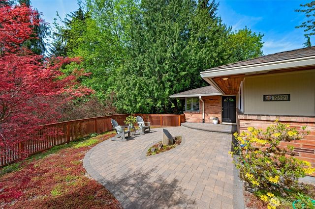 10801 12th Avenue NE, Seattle, WA 98125