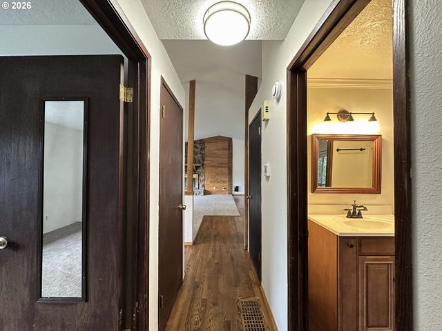 36350 DUBARKO Rd, Sandy, OR 97055