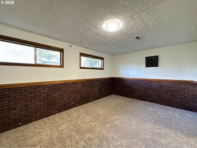 36350 DUBARKO Rd, Sandy, OR 97055