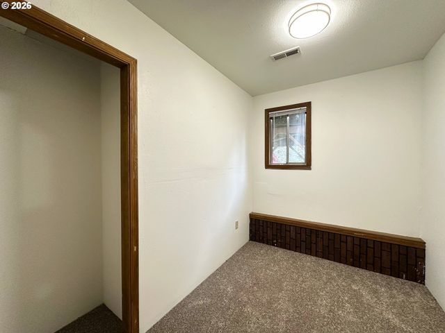 36350 DUBARKO Rd, Sandy, OR 97055