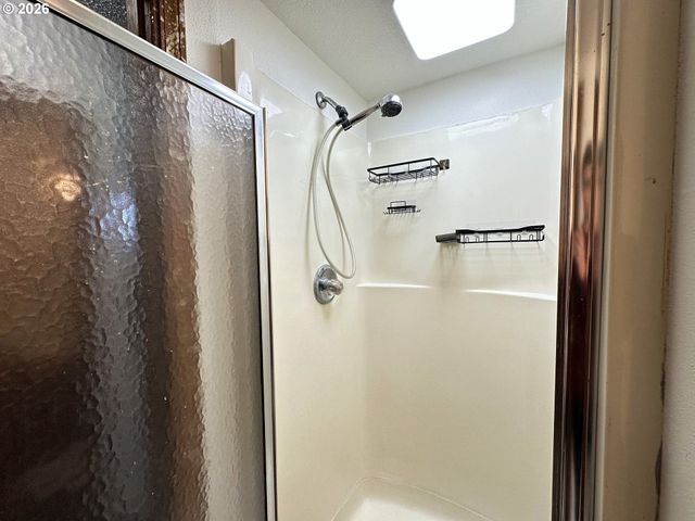 36350 DUBARKO Rd, Sandy, OR 97055
