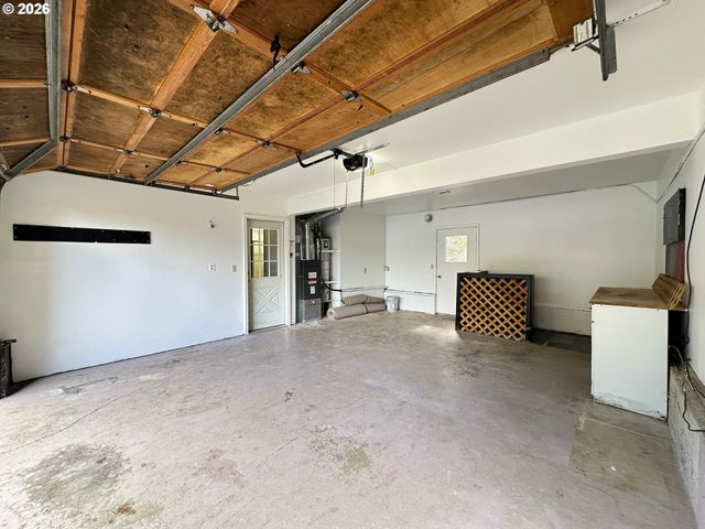 36350 DUBARKO Rd, Sandy, OR 97055