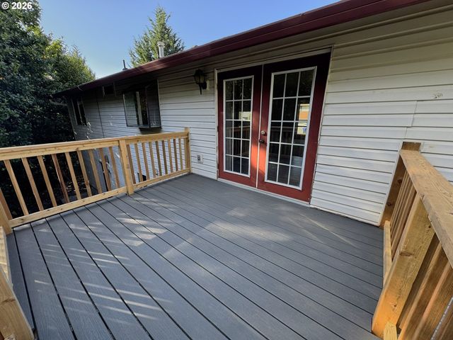 36350 DUBARKO Rd, Sandy, OR 97055