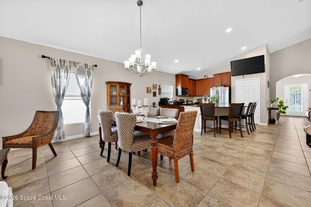 2190 Snapdragon Drive NW, Palm Bay, FL 32907