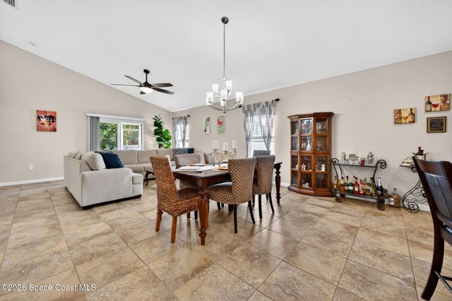 2190 Snapdragon Drive NW, Palm Bay, FL 32907