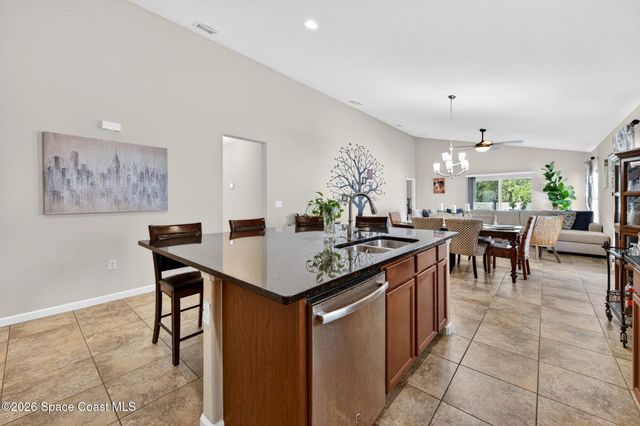 2190 Snapdragon Drive NW, Palm Bay, FL 32907