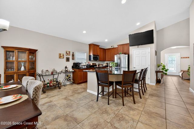 2190 Snapdragon Drive NW, Palm Bay, FL 32907