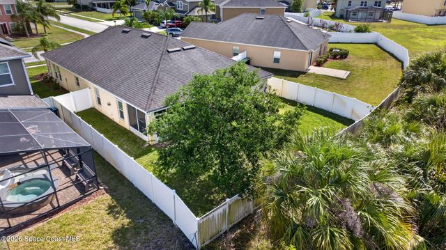 2190 Snapdragon Drive NW, Palm Bay, FL 32907