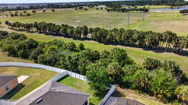 2190 Snapdragon Drive NW, Palm Bay, FL 32907