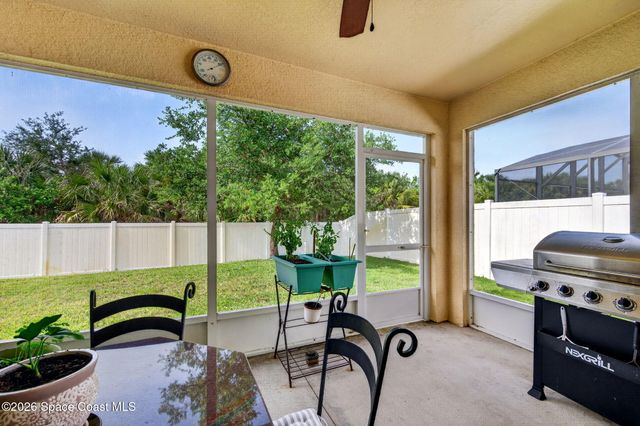 2190 Snapdragon Drive NW, Palm Bay, FL 32907