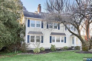 500 Rock Road, Glen Rock, NJ 07452