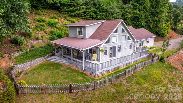 305 Majestic Mountain Drive, Burnsville, NC 28714