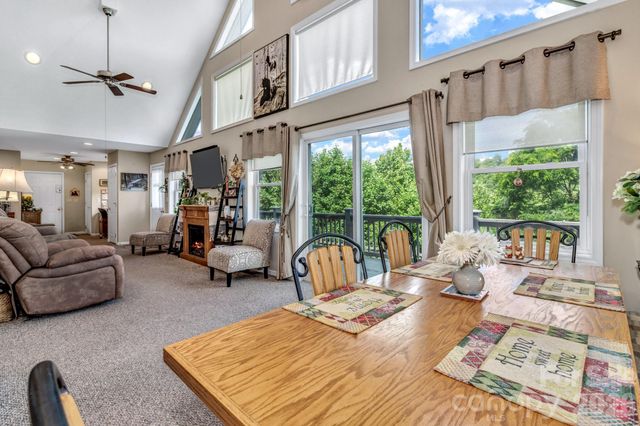 305 Majestic Mountain Drive, Burnsville, NC 28714