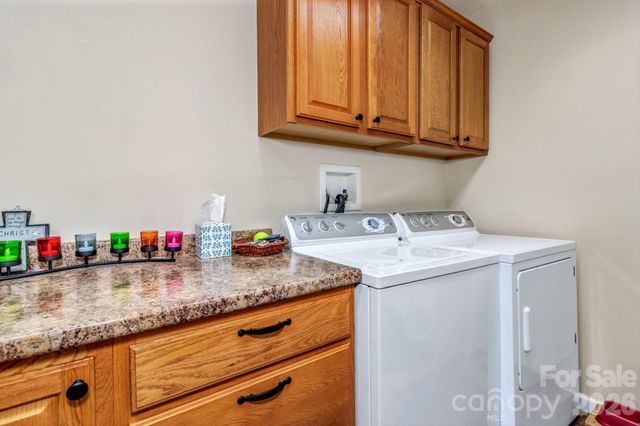 305 Majestic Mountain Drive, Burnsville, NC 28714