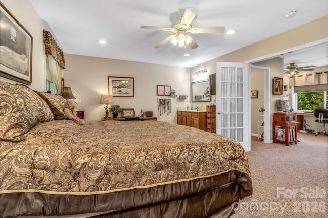 305 Majestic Mountain Drive, Burnsville, NC 28714