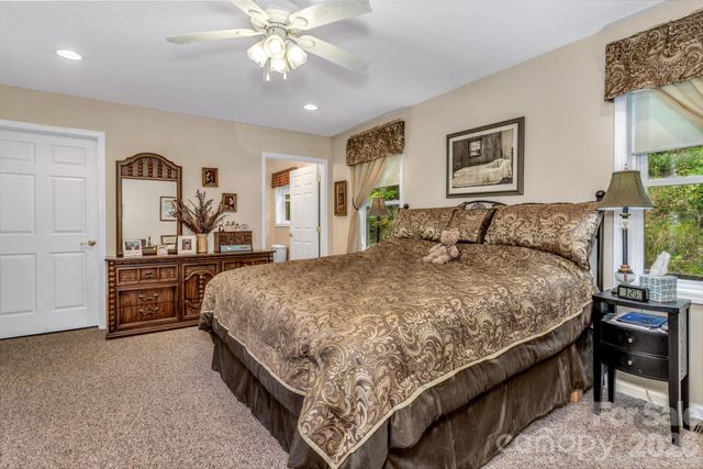 305 Majestic Mountain Drive, Burnsville, NC 28714