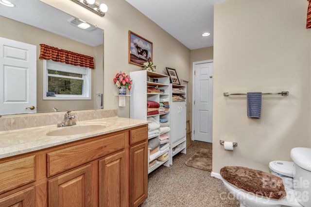 305 Majestic Mountain Drive, Burnsville, NC 28714