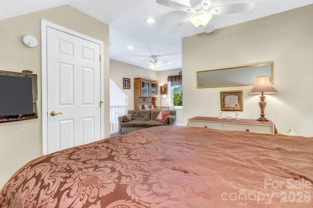 305 Majestic Mountain Drive, Burnsville, NC 28714