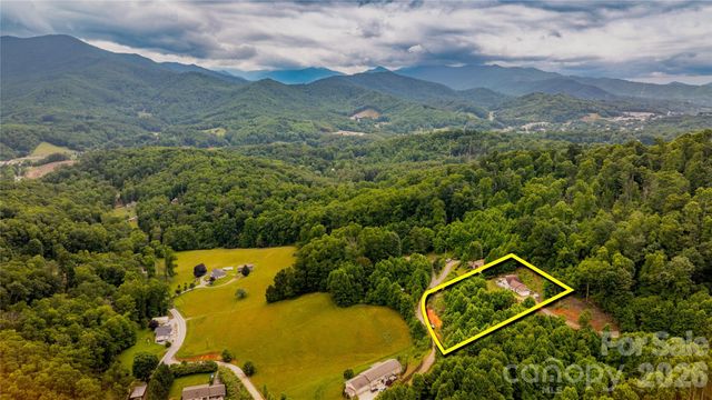305 Majestic Mountain Drive, Burnsville, NC 28714