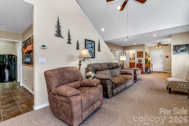 305 Majestic Mountain Drive, Burnsville, NC 28714