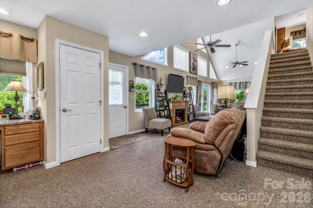 305 Majestic Mountain Drive, Burnsville, NC 28714