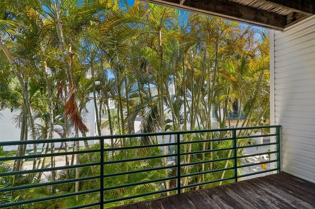 320 ISLAND WAY 302, Clearwater, FL 33767