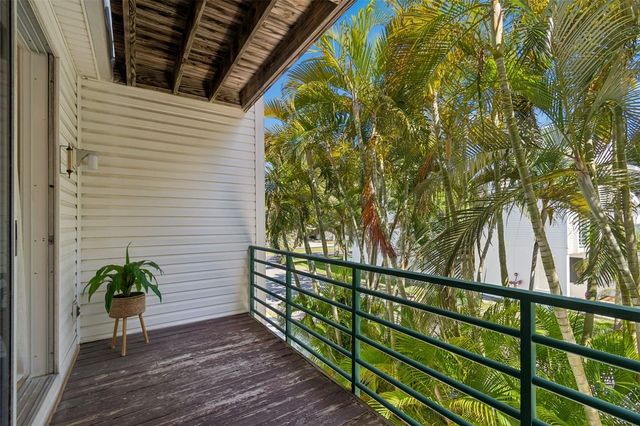 320 ISLAND WAY 302, Clearwater, FL 33767