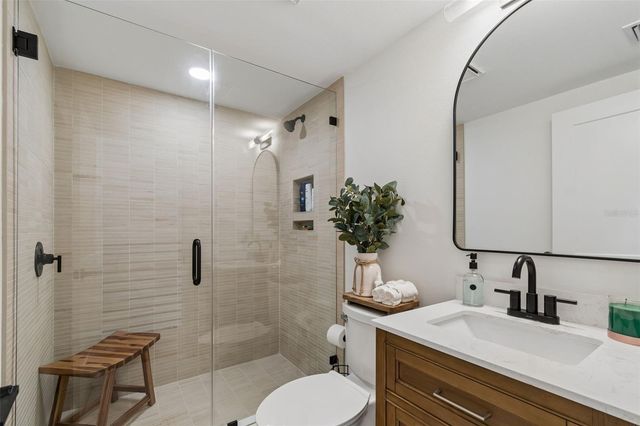 320 ISLAND WAY 302, Clearwater, FL 33767