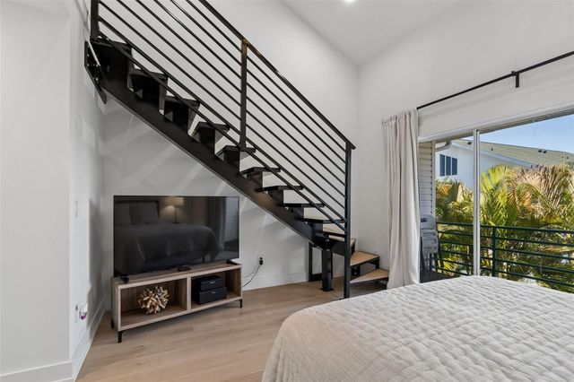 320 ISLAND WAY 302, Clearwater, FL 33767