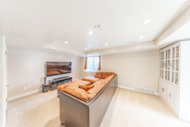 2902 N 700 E, North Ogden, UT 84414