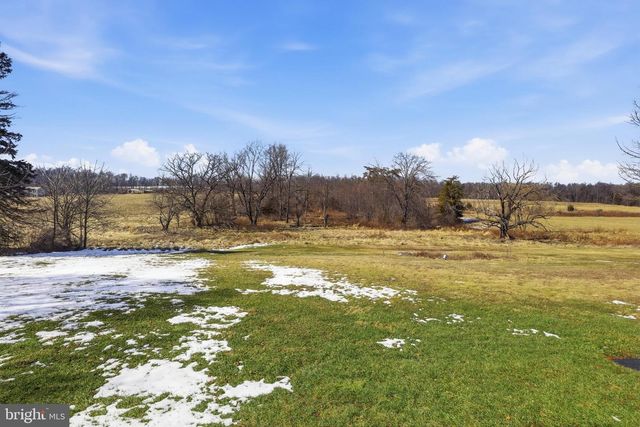 5810 OLD HARRISBURG RD, York Springs, PA 17372